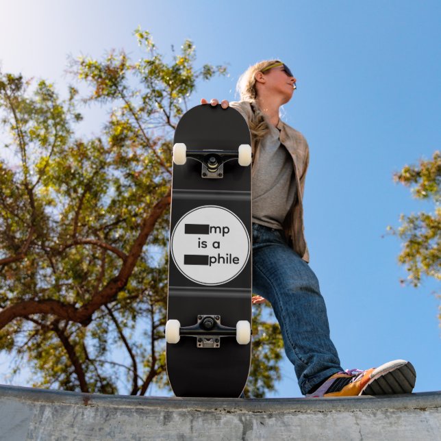 Skateboard Planche à roulettes expurgée (Extérieur 1)