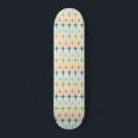 Skateboard Planches de démarrage géométriques vintages<br><div class="desc">Vintage. Géométrie. Les débuts. Si vous aimez l'un de ces mots, ce tableau de bord géométrique Vintage rétro est pour vous. Ce design moderne du milieu du siècle présente un arrière - plan crème avec des rangées d'étoiles turquoise, vert citron, orange et turquoises. Ce design mod s’associe à merveille avec...</div>