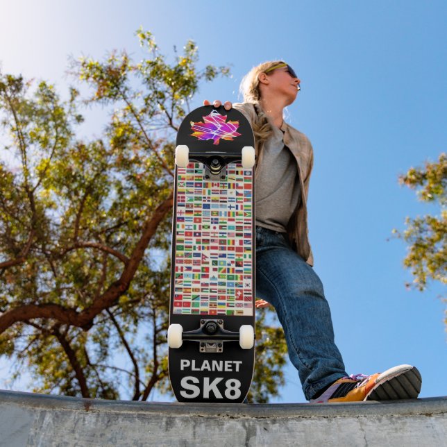 SKATEBOARD PLANÈTE SK8 (Extérieur 1)