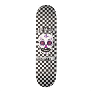 Skateboard Plate-forme pourpre Checkered de crâne de sucreri