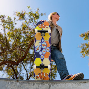 Skateboard Poisson clown art dessiné à la main