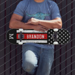 Skateboard Pompier Patriotique Personnalisé Mince Ligne Rouge<br><div class="desc">Thin Red Line Skateboard - Drapeau américain dans les couleurs du drapeau Firefighter, design en détresse. Personnalisez ce skateboard pompier avec une initiale monogramme. Ce tablier de skate pompier personnalisé est parfait pour les pompiers, pompiers, diplômes de pompiers et cadeaux de retraite. DROIT D'AUTEUR © 2020 Judy Burrows, Black Dog...</div>