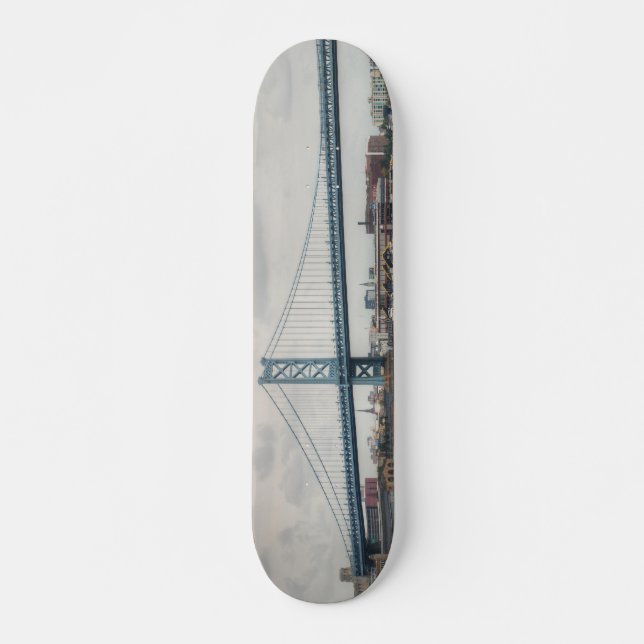 Skateboard Pont Ben Franklin (Devant)