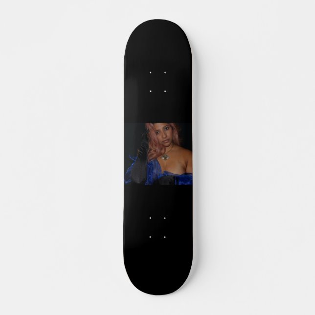 Skateboard Portrait d'une belle jeune fille (Devant)