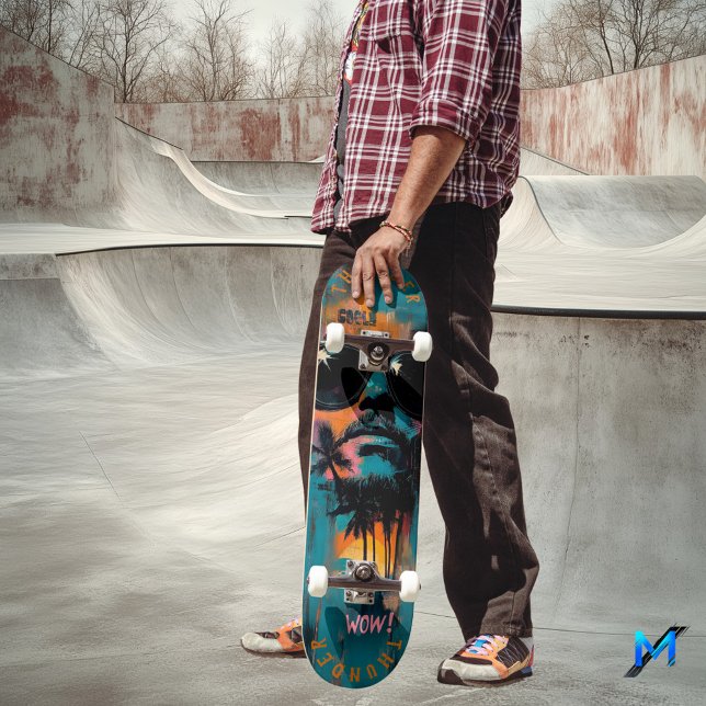 Skateboard Portrait Tropical Rétro avec des Vibrations d'Art  (Créateur téléchargé)
