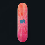 Skateboard Rayons de coucher de soleil monogrammes<br><div class="desc">Un motif moderne gris en orange et rose avec un monogramme amusant modifiable en gris. Personnalisez en modifiant le texte dans la zone de texte ou en supprimant le texte sans monogramme.</div>