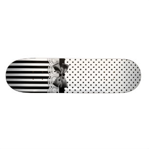 Skateboard Rayures victoriennes noires et blanches avec l'arc