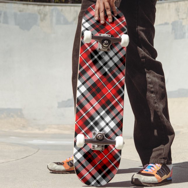 Skateboard Red Black White Plaid Tartan Pattern Design  (Créateur téléchargé)