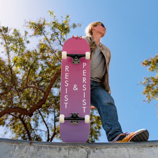 Skateboard Résistez et persistez au dégradé rose à violet (Extérieur 1)