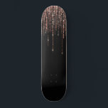 Skateboard Rose noir Gold Sparkly Parties scintillant Fringe<br><div class="desc">Cette impression glamour et luxueuse est le design parfait pour une femme élégante et branchée. Il présente un rideau de frange de parties scintillant dorée rose brillant avec une typographie de parties scintillant sur un simple arrière - plan noir. C'est un design élégant, chic, branché et moderne au style bling...</div>