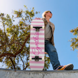 Skateboard Rose Pâle Moderne Personnalisé avec Rayure