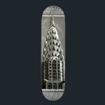 Skateboard Rues de New York avec Empire State Building<br><div class="desc">Es-tu allé à New York ? Ensuite,  vous adorerez cette impression des rues de la ville avec une entrée de l'Empire State Building. Achetez cette pièce et rapprochez-vous un peu de la Grosse Pomme !</div>