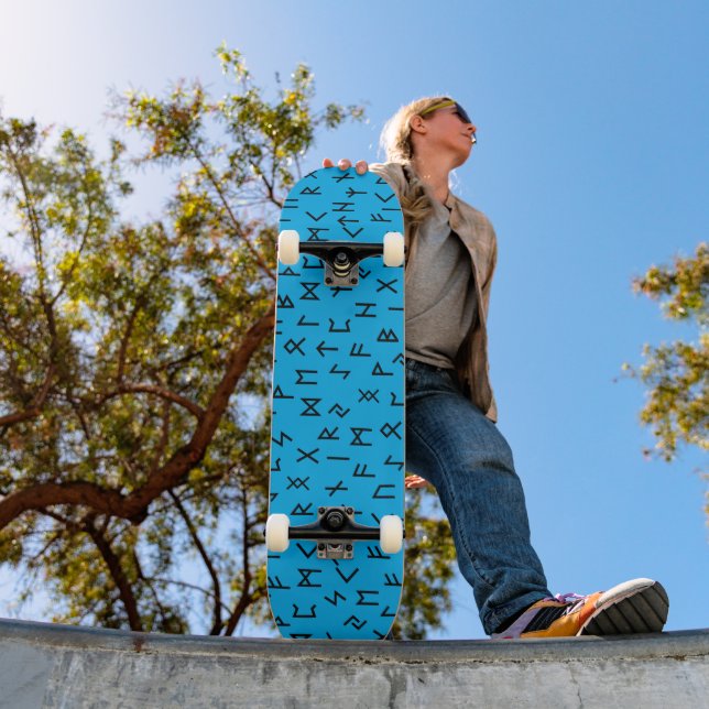 Skateboard Runes Futhark anciens (Extérieur 1)