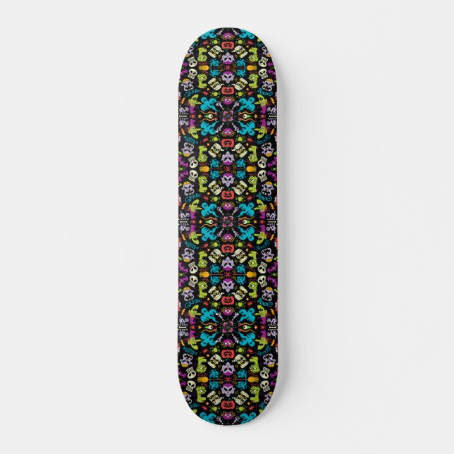 Skateboard Spooky Halloween creatures in cool pattern design (Devant)