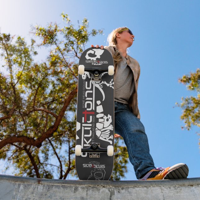 Skateboard SQUELETTES avec T-REX & Triceratops (Extérieur 1)