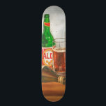 Skateboard Still Life with Beer par Jennifer Goldberger<br><div class="desc">Vous avez soif ? Qui peut vous blâmer ! Cette merveilleuse vie morte de Jennifer Goldberger saisit l'essence de la bière utilisée comme accessoires,  façonnant un désir qui imprègne l'oeuvre. Achetez ce morceau et grillez votre bonne fortune !</div>