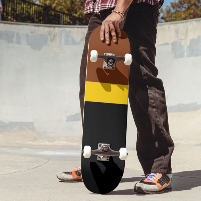 Skateboard Style de bloc de couleur Brown jaune (Créateur téléchargé)