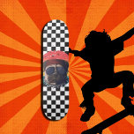 Skateboard Tableau de contrôle cool Carlin mignon<br><div class="desc">Skateboard Checkerboard Cool Carlin Design pour une personne qui aime les dessins inspirés des rues. Les Carlins Sunset de Urban Warrior sont des pooches incontournables grâce à leurs visages écrasés. Ils font des campions de mode urbain pup-ular gais et gais</div>