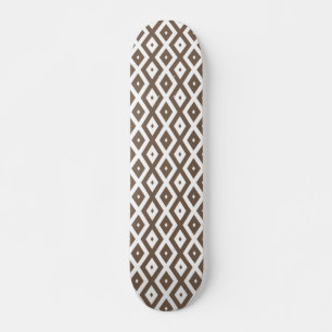 Skateboard Taupe motif diamant brun et blanc