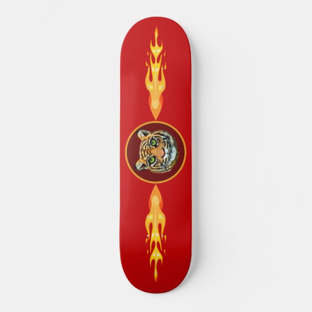 Skateboard Tigre sauvage, flammes sur rouge (Recto)