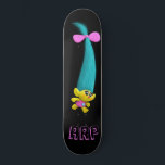 Skateboard *~* Troll AP89 Neon Noir Initiales amusant<br><div class="desc">(Code de recherche AP89 pour les articles Troll et AP88 pour les articles de thème médiéval ) Transfert facile vers d'autres produits Zazzle. Patinage arrière - plan NOIR. Customisez / Personnalisez vos INITIALES / MONOGRAM. Troll aux cheveux longs et marrants. Couleurs néons lumineuses. Il s'agit d'un design populaire tendance pour...</div>