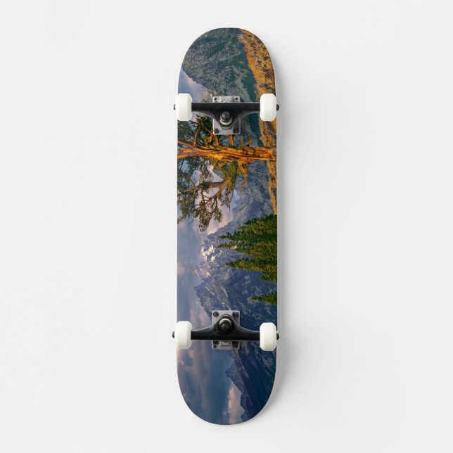 Skateboard USA, Wyoming, Grand Teton NP. Sunrise accueille un (Recto)