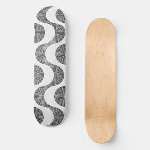 Skateboard vagues noires et blanches en pavé portugais