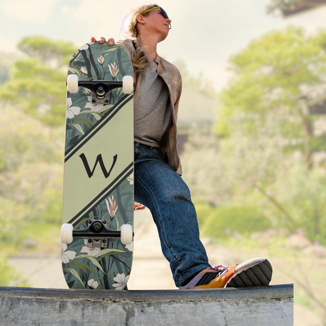 Skateboard Vert sauge Chinoiserie Floral Blanc Initiale  (Créateur téléchargé)
