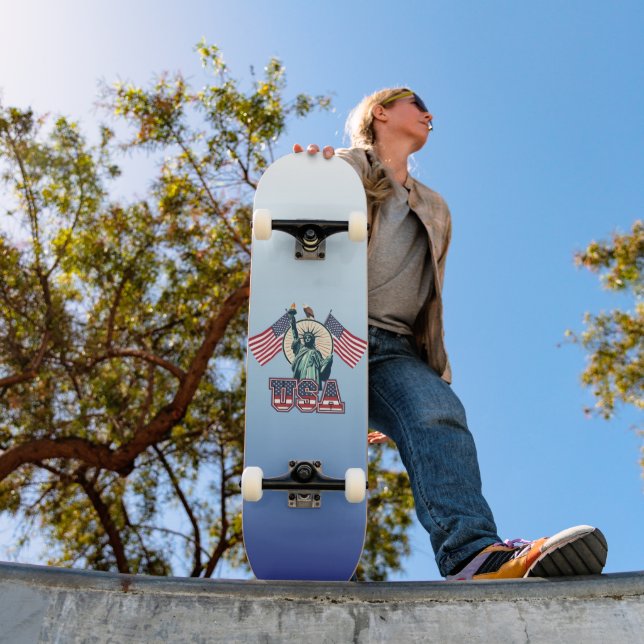 Skateboard Vintage, Statue de la Liberté (Extérieur 1)