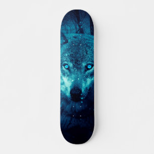 Skateboard Visage de loup dans la forêt d'imaginaires sombres