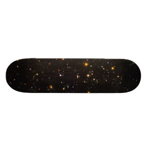 Skateboard Vue ultra profonde de champ de Hubble de 10.000