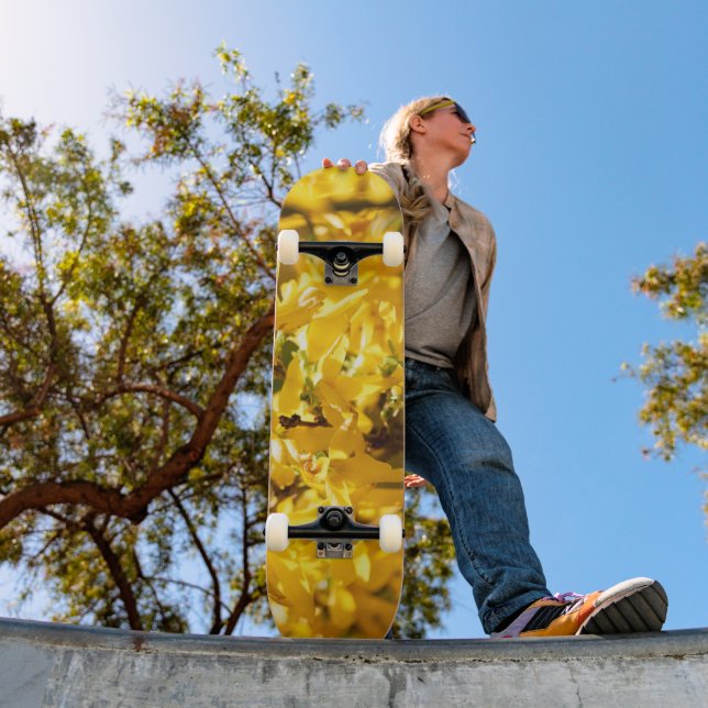 Skateboard Whispering Gold  (Extérieur 1)