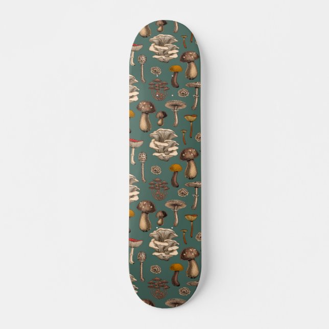 Skateboard Wild Mushrooms  on pine green (Devant)