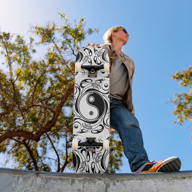 Skateboard Yin & Yang Symbol Black and White Tattoo Style (Extérieur 1)