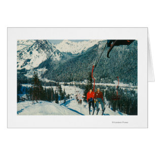 Skieurs sur le passage de ChairliftSnoqualmie, WA