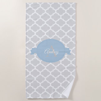 Sky Blue Quatrefoil Serviette de plage personnalis