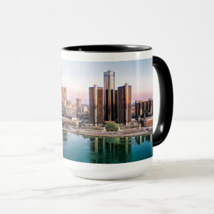 Skyline de Détroit à Dawn Mug