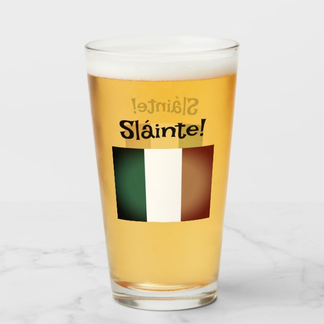 Sláinte ! Drapeau irlandais verre de bière St Patr (Devant (rempli))