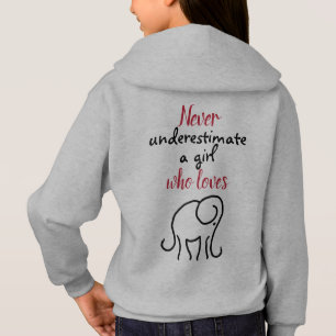 Slogan d'une fille adorée par un éléphant typiq