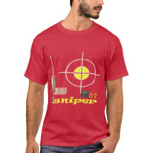 Sniper avec un casque avec sept balles T-shirt