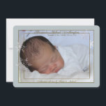 Snowflakes bleu doux Faire-part de naissance photo<br><div class="desc">Introduisez votre petit flocon de neige avec ce magnifique faire-part de naissance photo à deux cadres. Le libellé peut être traîné à n'importe quel endroit et rendu plus grand ou plus petit ( -). () La carte est facile à customiser avec votre libellé, police et couleur de police.() Pas exactement...</div>