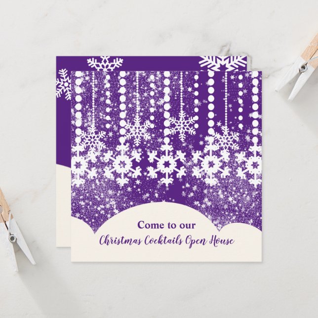 Snowflakes sur Purple Christmas Party Invitation (Devant/Arrière en situation)