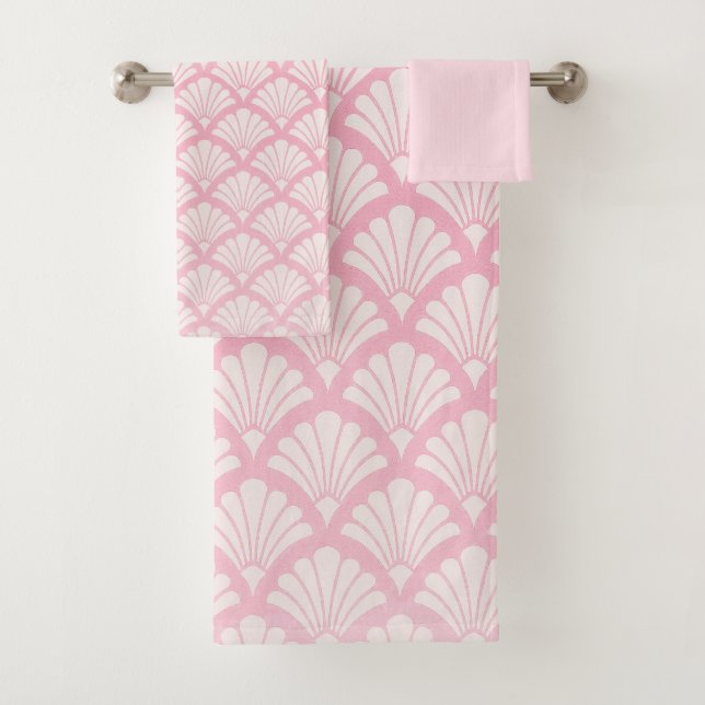 Soft Pink Art Deco Bath Towel Set (En situation)