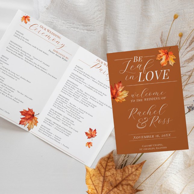 Sois un Mariage de automne en amour programme de c (Fall Leaves Be Leaf In Love burnt orange rust terracotta Autumn wedding folded ceremony program)