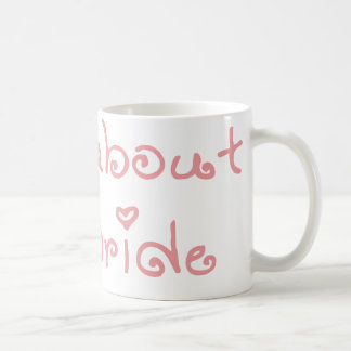SON TOUT ENVIRON LA TASSE DE JEUNE MARIÉE