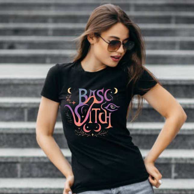 Sorcière de base moderne femmes Halloween T-shirt (Créateur téléchargé)