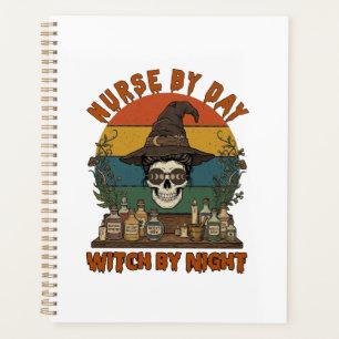 Sorcière de jour infirmière nuit d'Halloween crâne