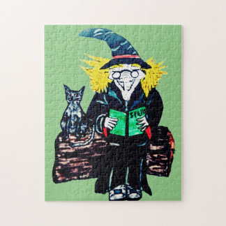 sorcière d'HALLOWEEN lisant des sorts puzzle