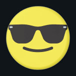 Sourire avec lunettes de soleil Emoji Magnet<br><div class="desc">Sourire avec lunettes de soleil Emoji Magnet</div>