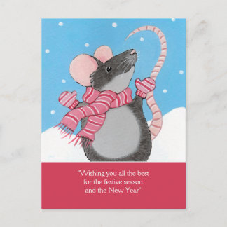 Souris heureuse en carte postale de fête de saison